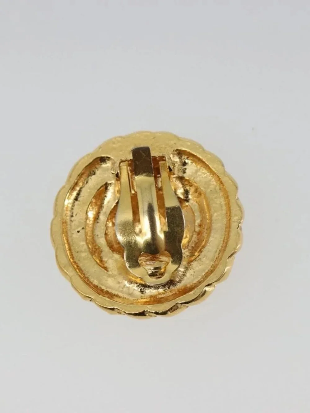 CHANEL Earring Metal Gold Tone CC Auth BA13635